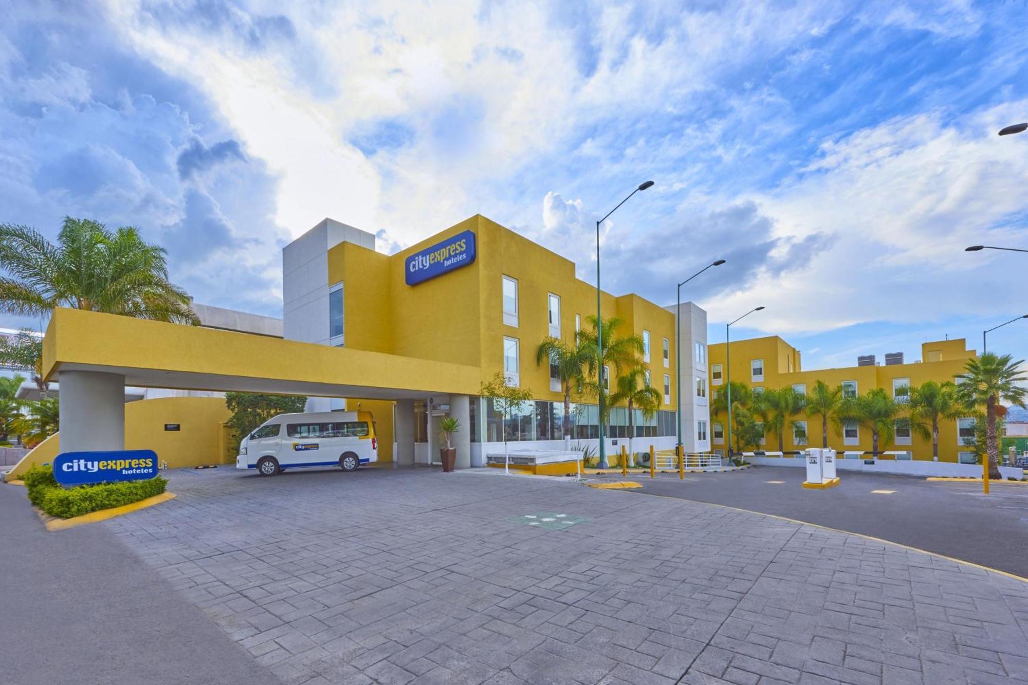 City Express By Marriott Queretaro Exterior photo