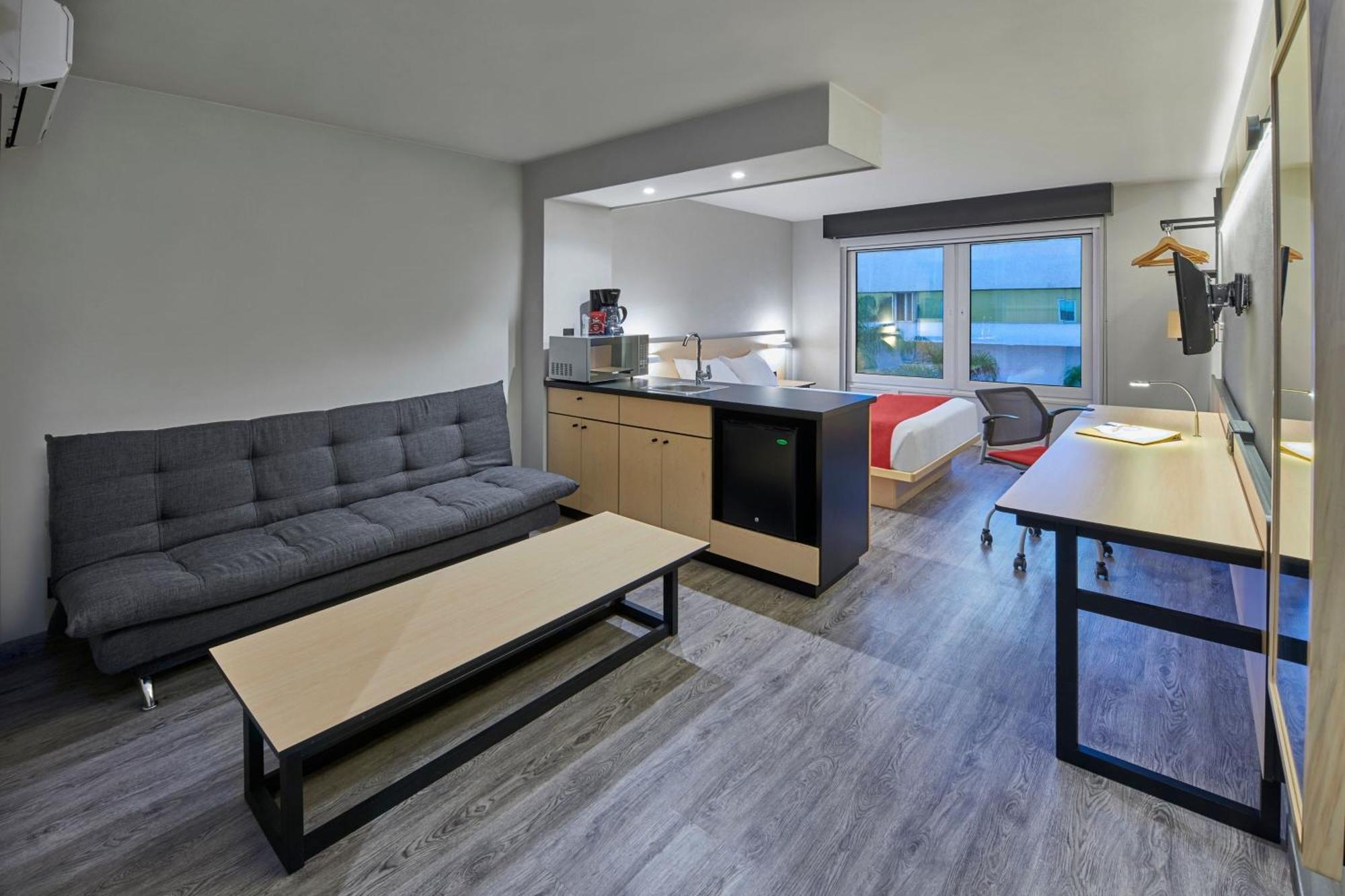 City Express By Marriott Queretaro Exterior photo