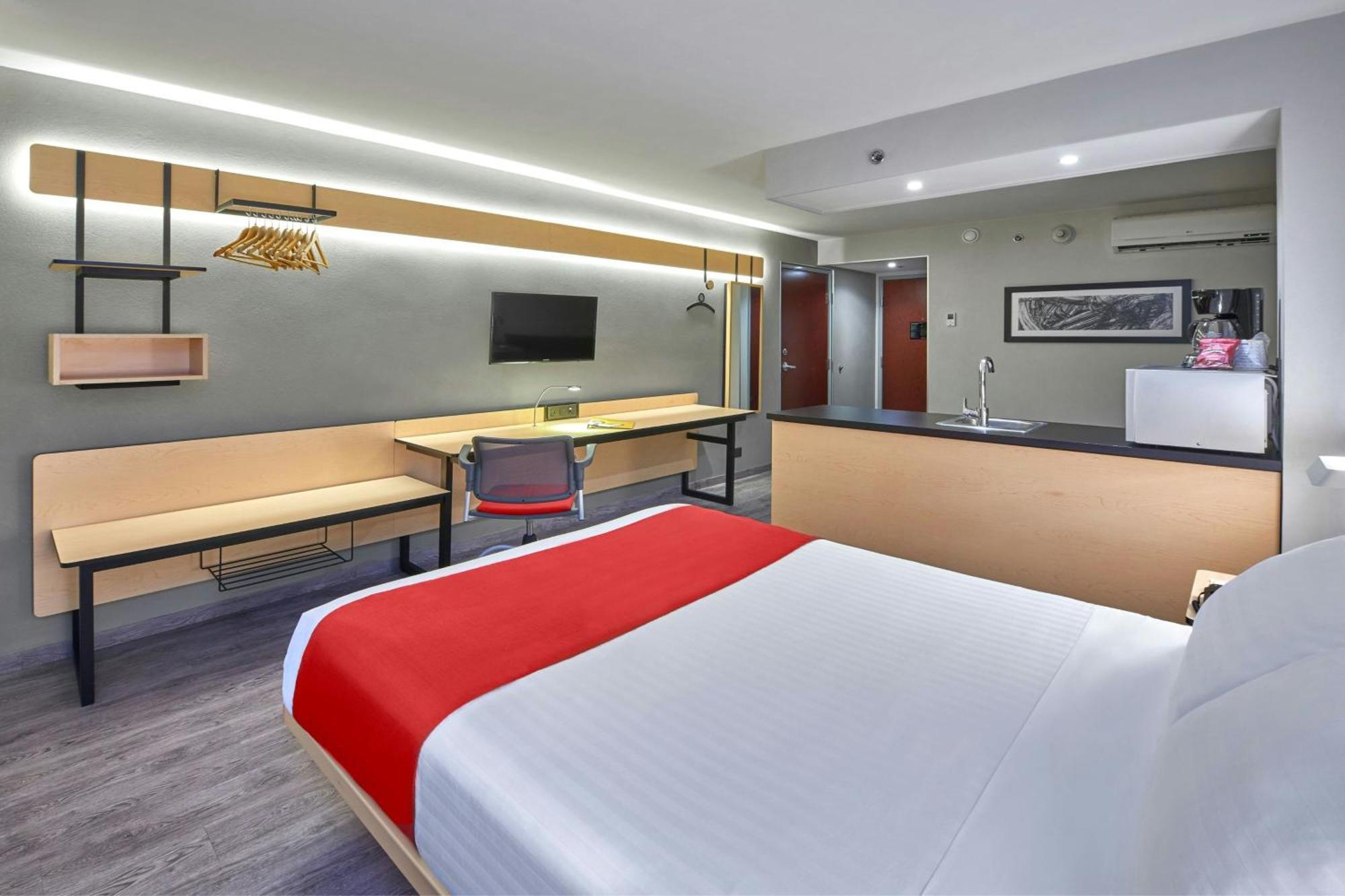 City Express By Marriott Queretaro Exterior photo