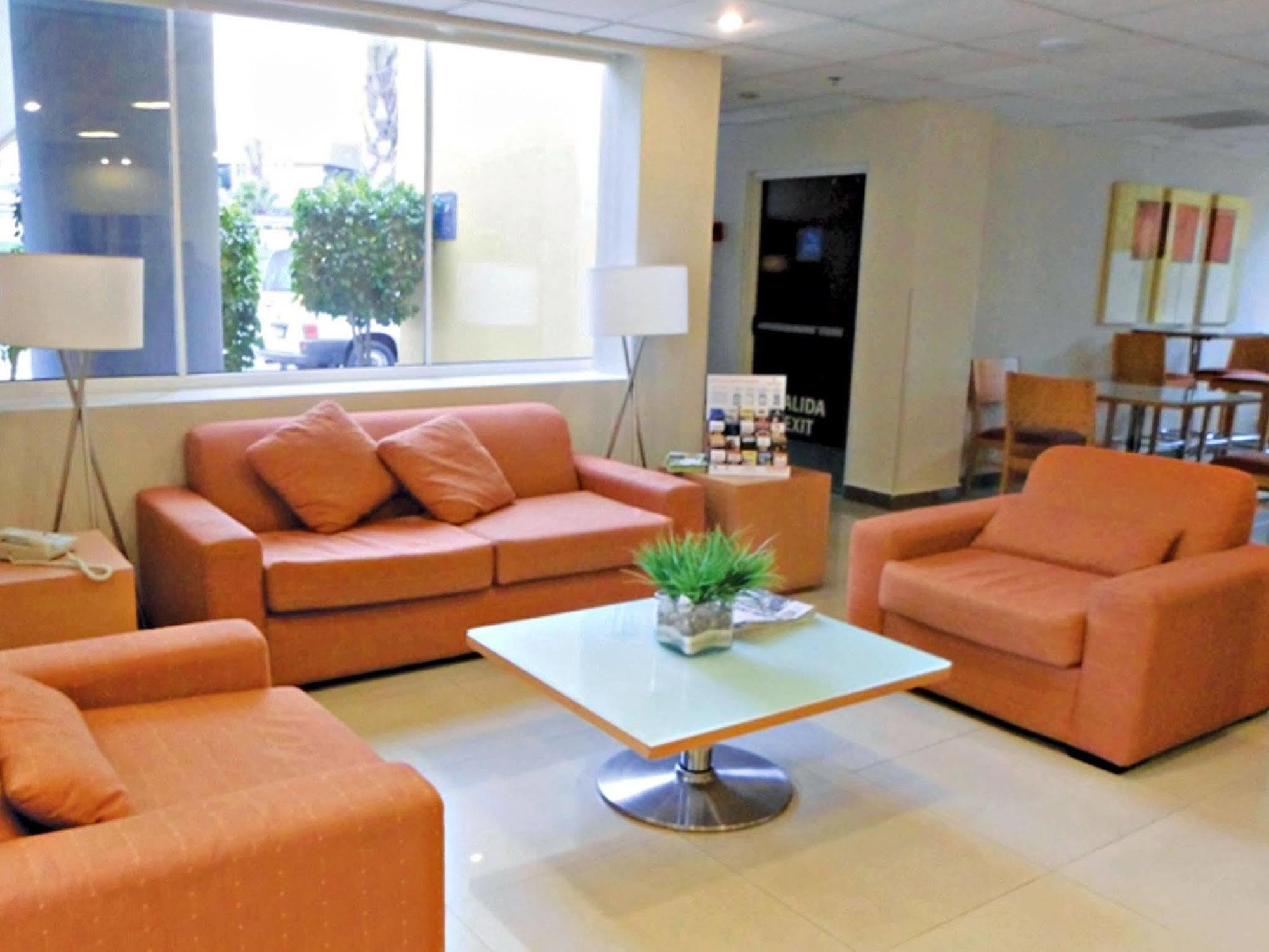 City Express By Marriott Queretaro Exterior photo